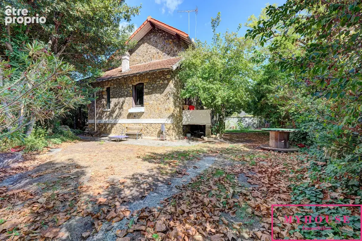 Belle bâtisse en Meulière 7 pièces 4 chambres 170m2 sur 480m2 de parcelle - photo 14