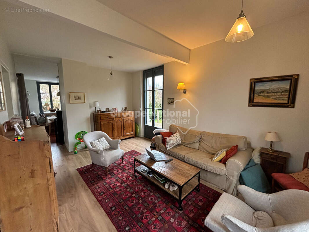 Maison à PIERREFONDS