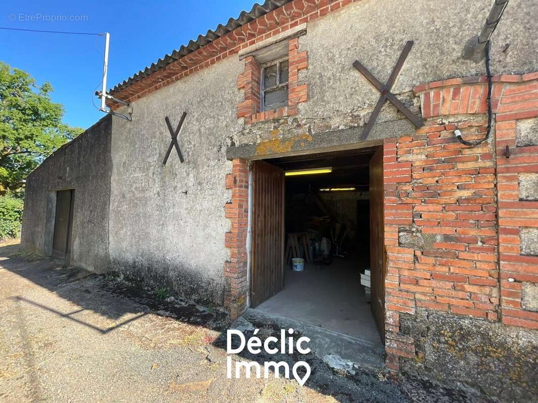 Terrain à LE CHAMP-SAINT-PERE