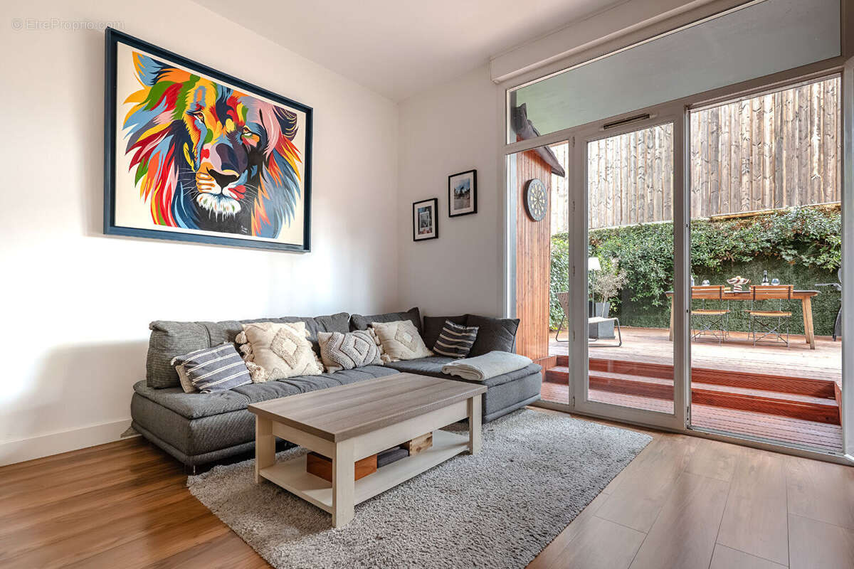 Appartement à PARIS-17E