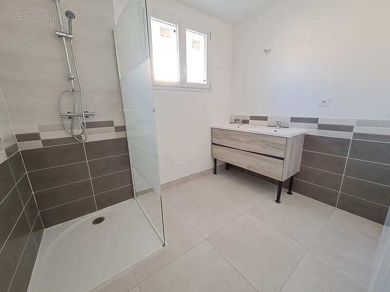 Maison à vendre 6 pièces + Chai attenant - photo 8