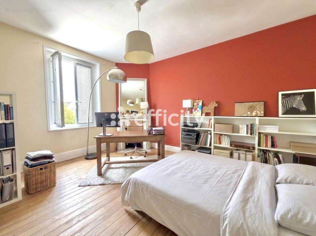 Maison 225 m² à Soissons  - photo 16