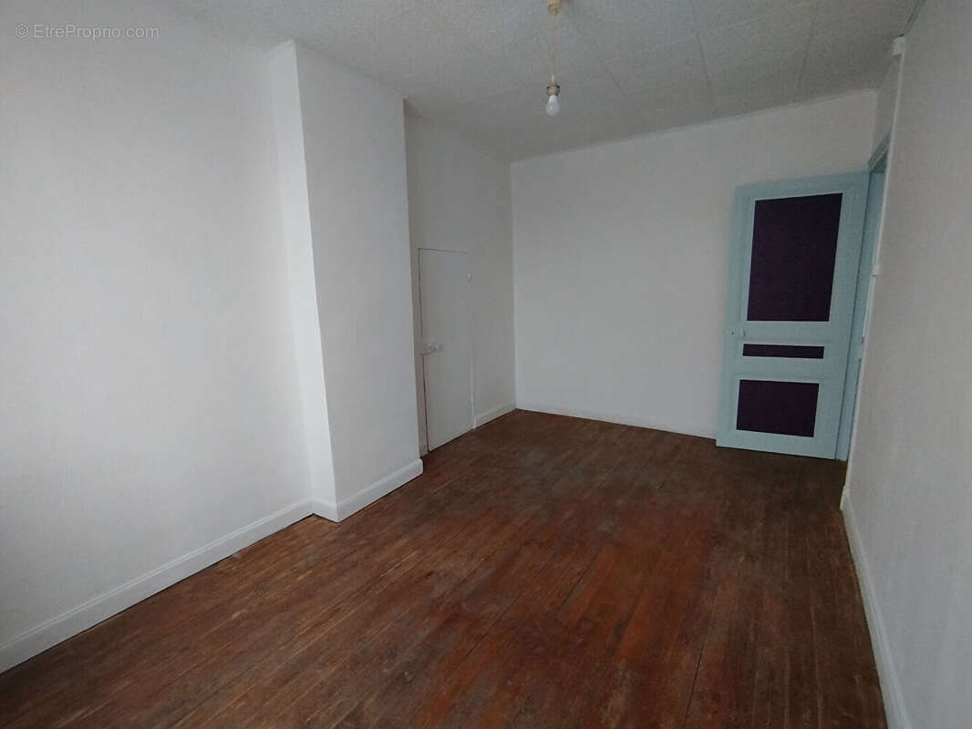 Maison à ORIGNY-SAINTE-BENOITE