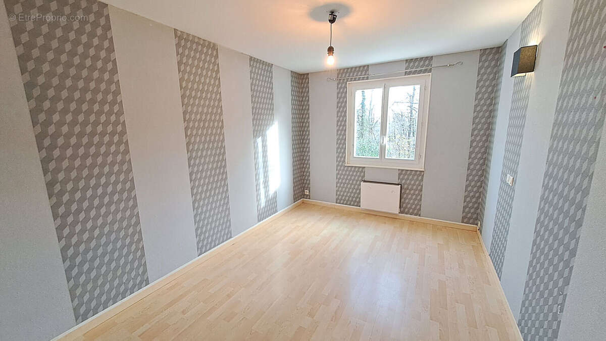 Maison à MAGNY-LES-HAMEAUX