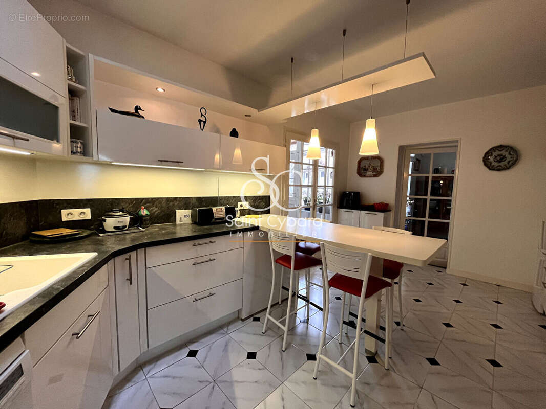 Maison à L'ISLE-D'ESPAGNAC