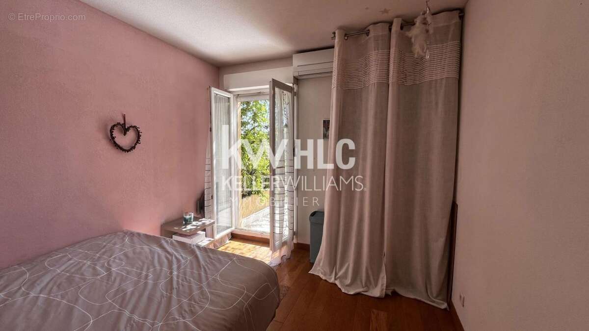 Appartement à MOUGINS