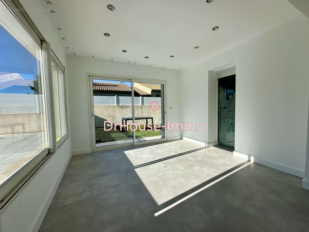 Maison à BOURG-LES-VALENCE