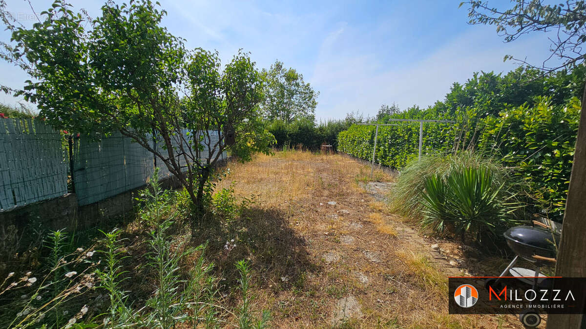 Maison 4 chambres avec garage et jardin - Saint-Quentin-Fallavier - photo 4