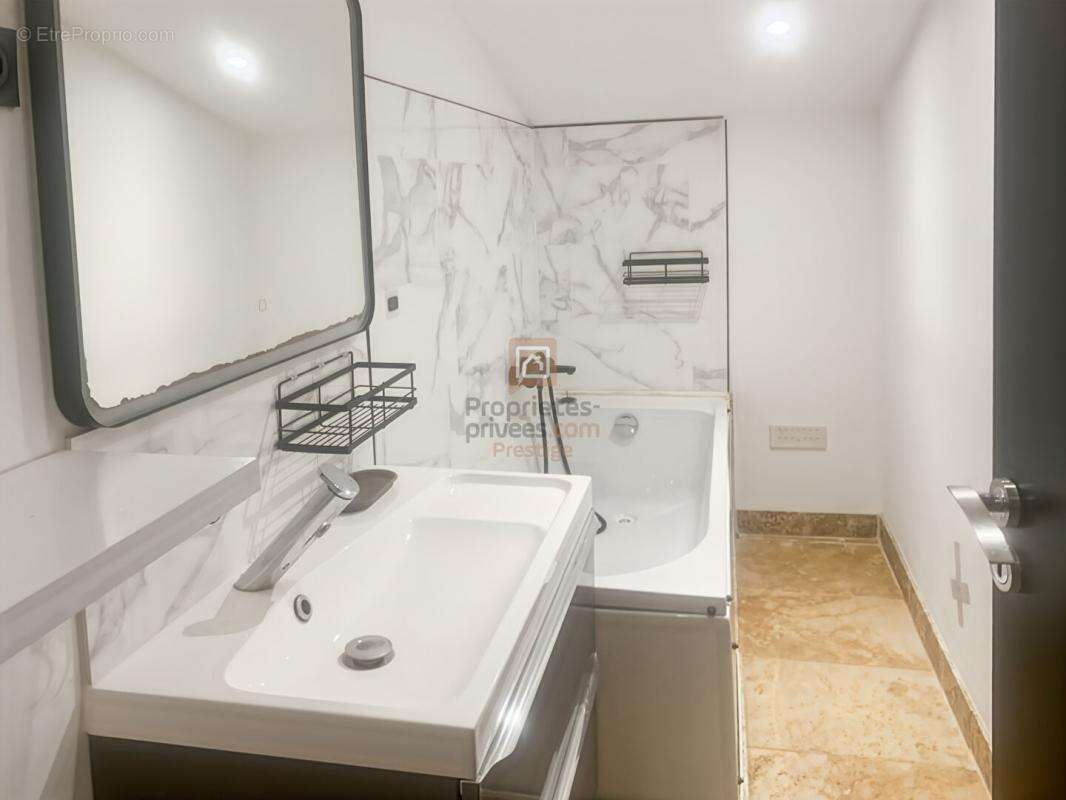 Maison à SAINT-PIERRE-DE-BAT