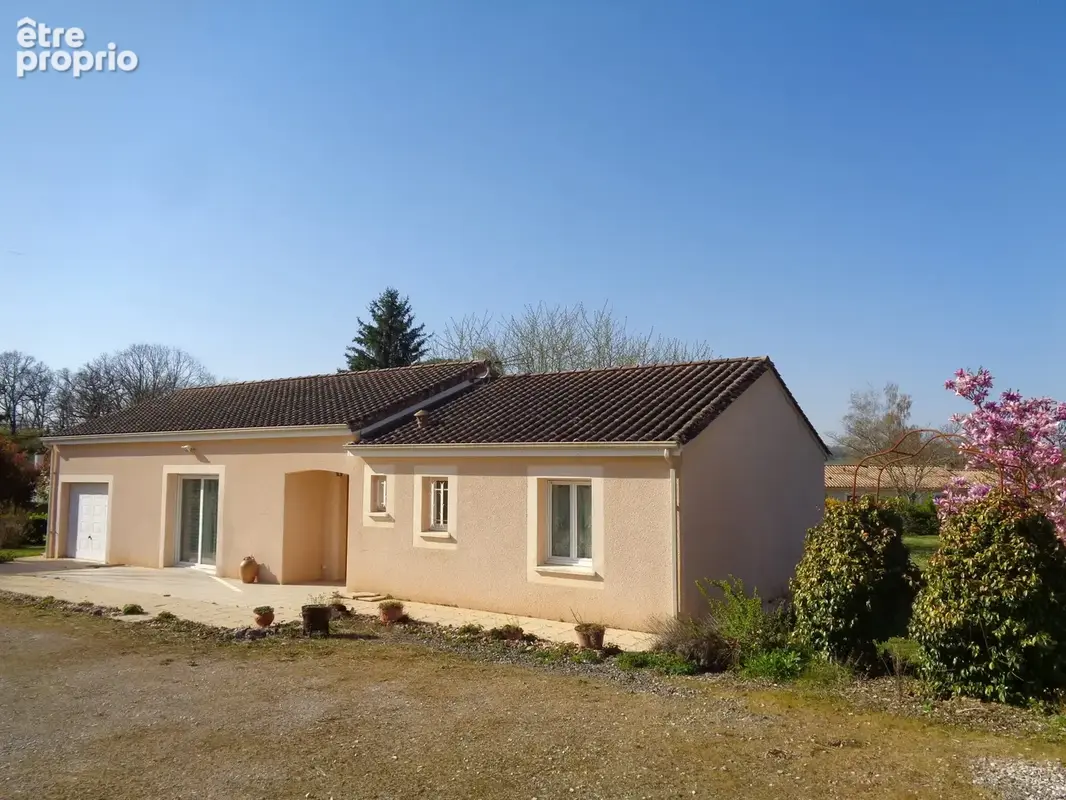 Maison 95 m² à Tocane-Saint-Apre  - photo 4