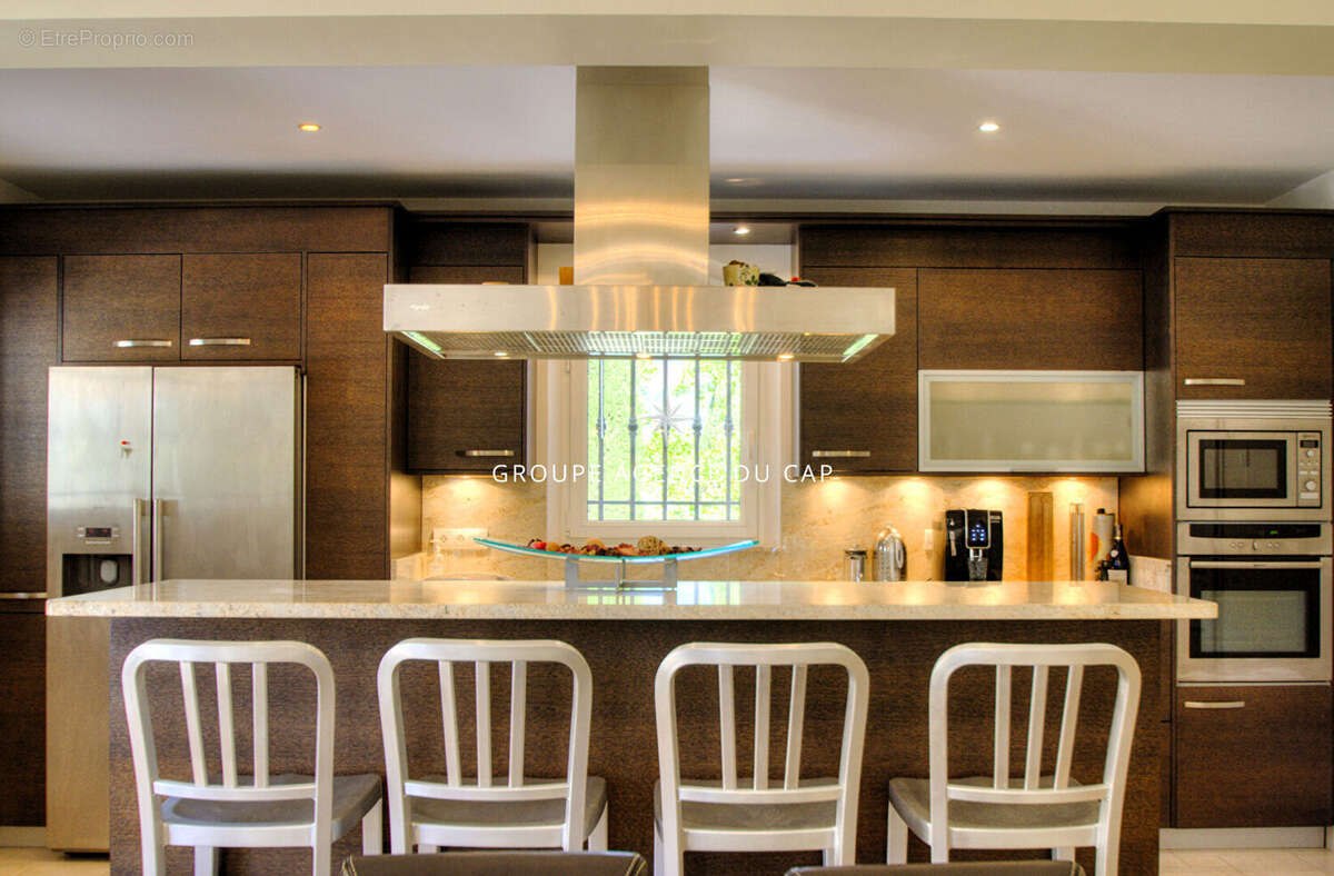 Maison à PUGET-SUR-ARGENS