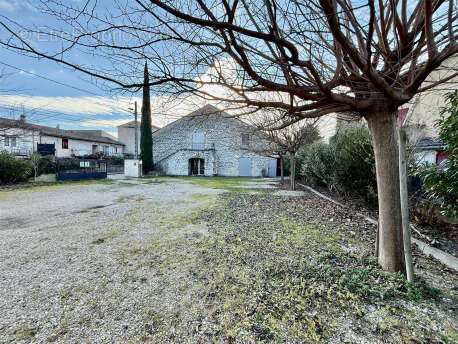 Commerce à PIERRELATTE