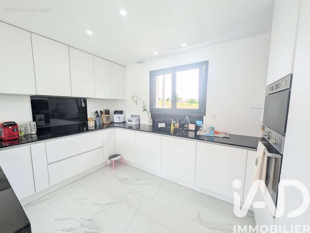 Maison 116 m² à Merilheu  - photo 6
