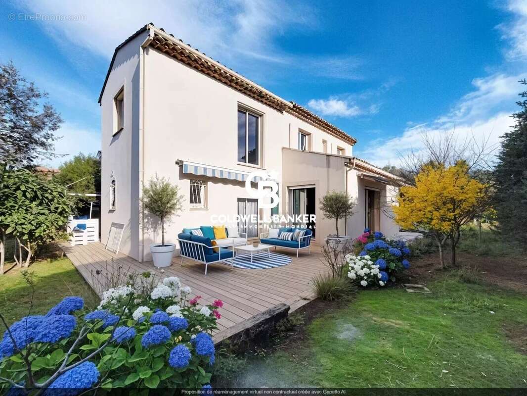 Maison à SAINT-RAPHAEL