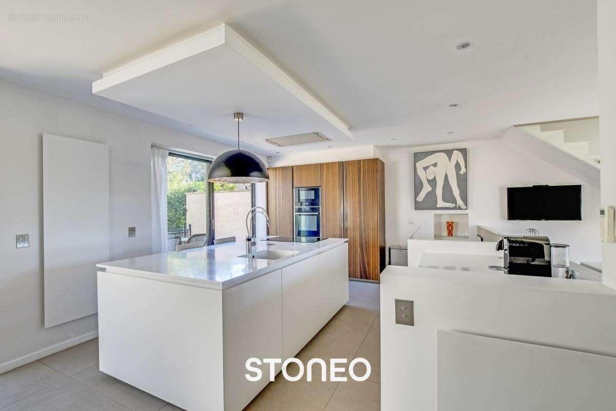 Maison à LE PLESSIS-ROBINSON