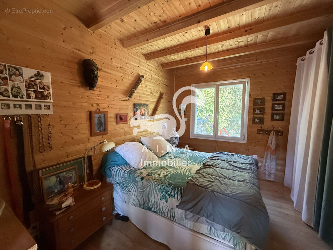 Mios, sur 2390m2 de jardin, belle maison 3 ch, beau séjour/cuisine lumineux, sdb, sde, deux wc, terrasses - photo 3
