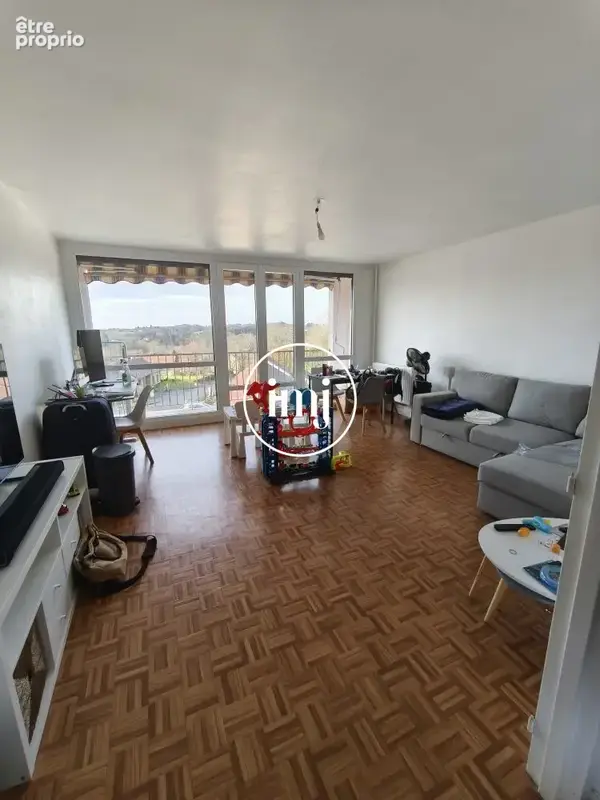 Photo Appartement à Saint-Yrieix-La-Perche au prix de 89 225€