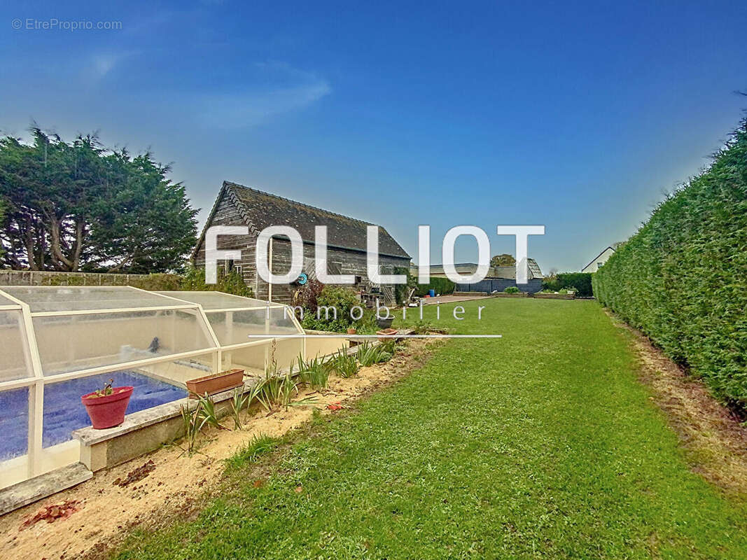 Maison à LES MOUTIERS-EN-CINGLAIS