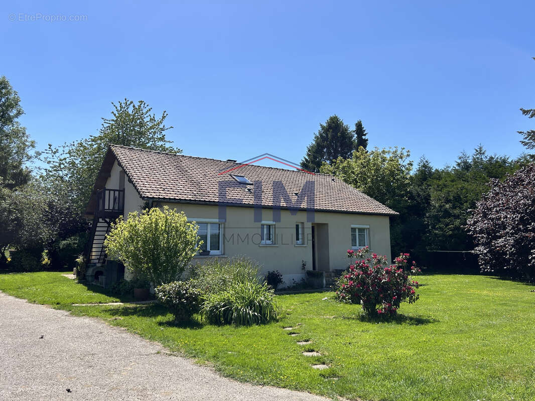 Maison à SAINT-SAENS
