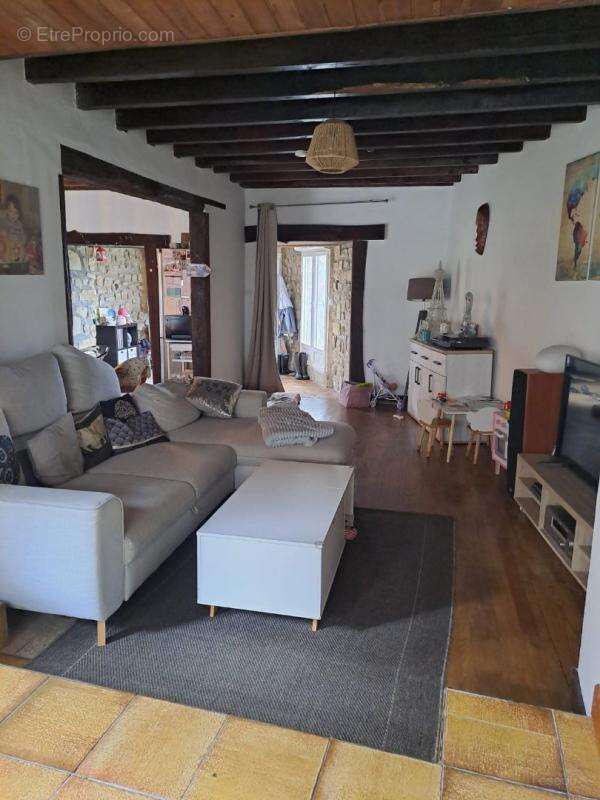 Maison à RUELLE-SUR-TOUVRE