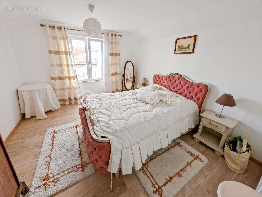 Maison à NEUILLY-SUR-MARNE