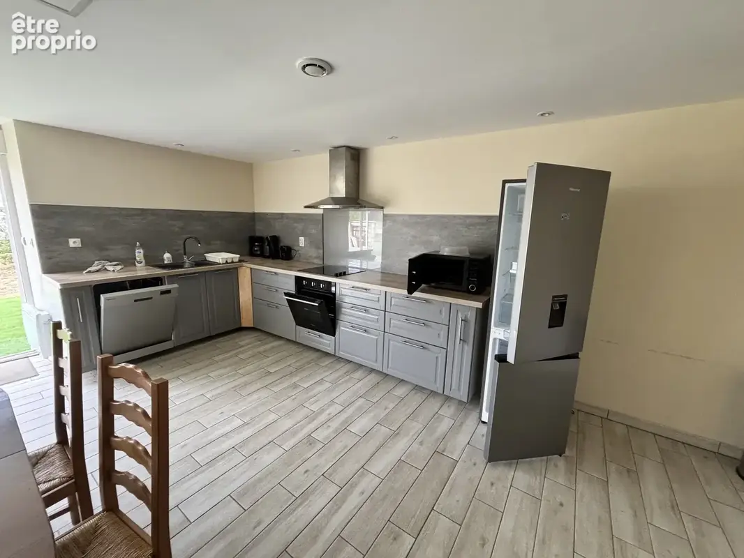 Ensemble immobilier composé de deux gîtes situés sur la commune de Savigny-en-Véron - photo 17