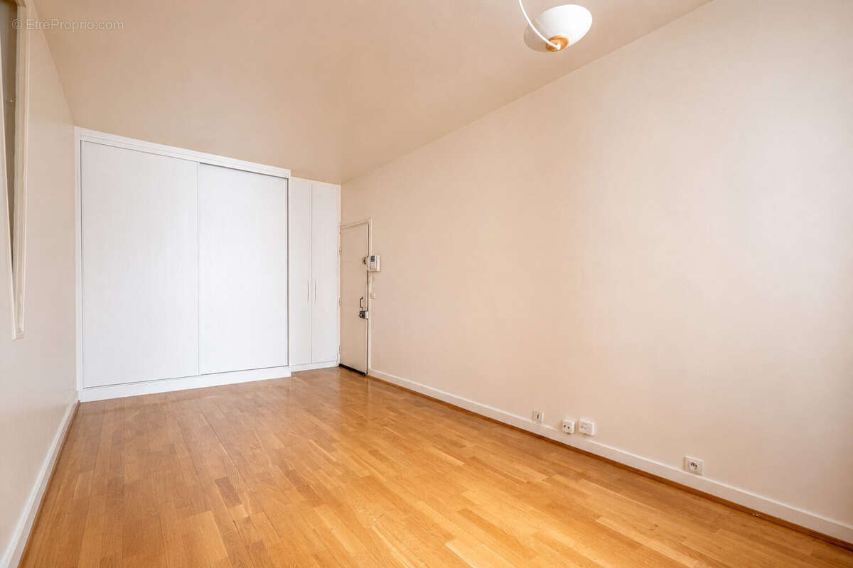 Appartement 25 m² à Paris-6e  - photo 5