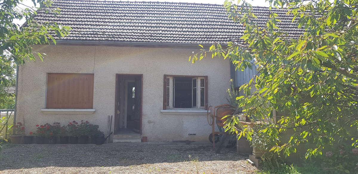 Maison à VERDUN-SUR-LE-DOUBS