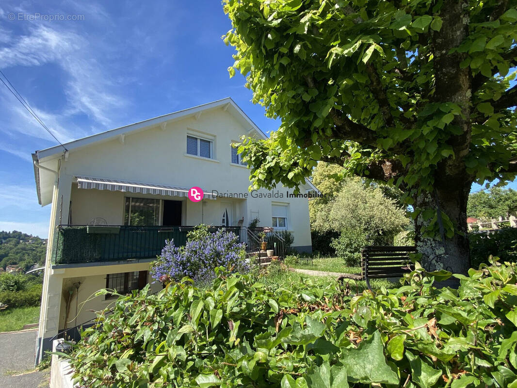 Maison à DECAZEVILLE