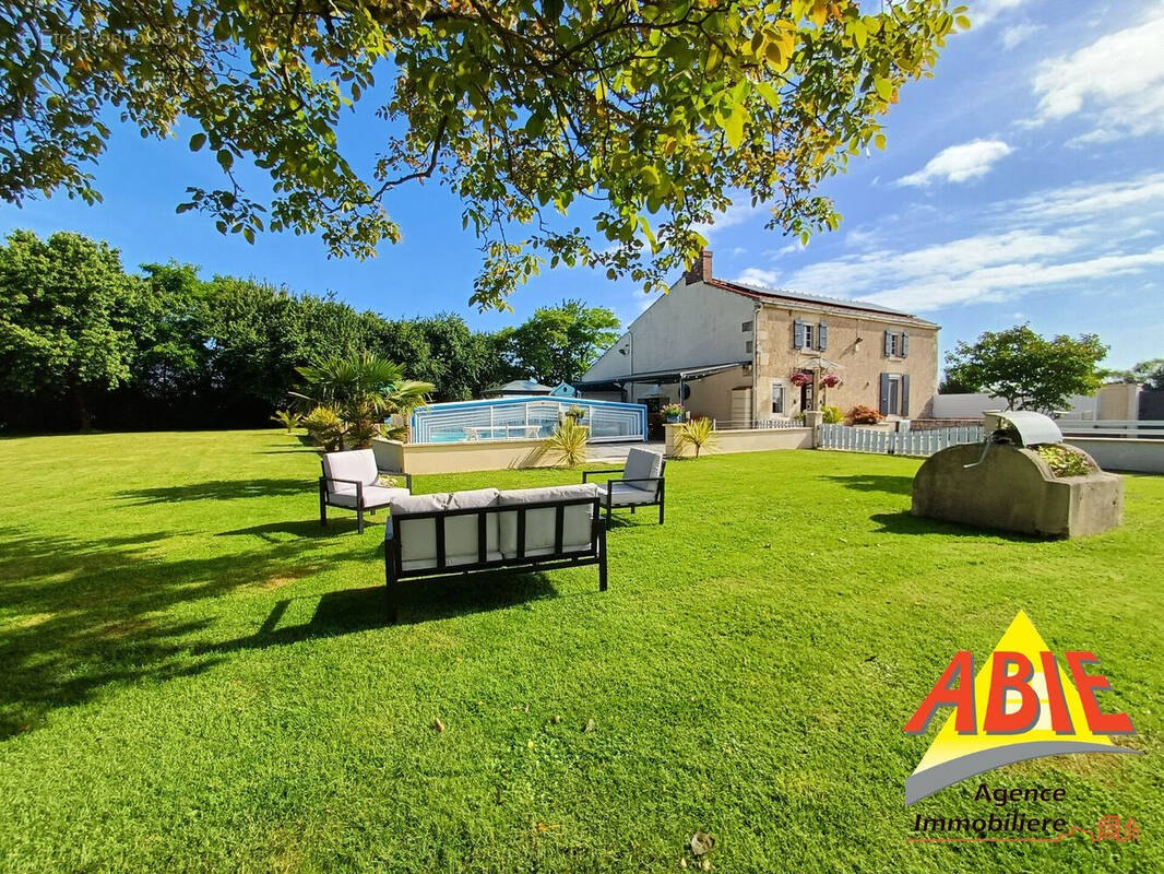 Photo 1 - Maison à PETOSSE