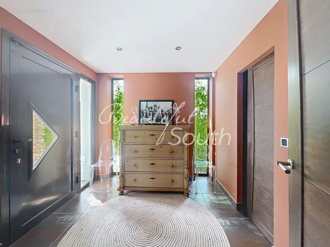 Propriété d’exception aux portes de Perpignan – 260 m² habitables sur 1 690 m² paysagés avec piscine, Pollestres - photo 13