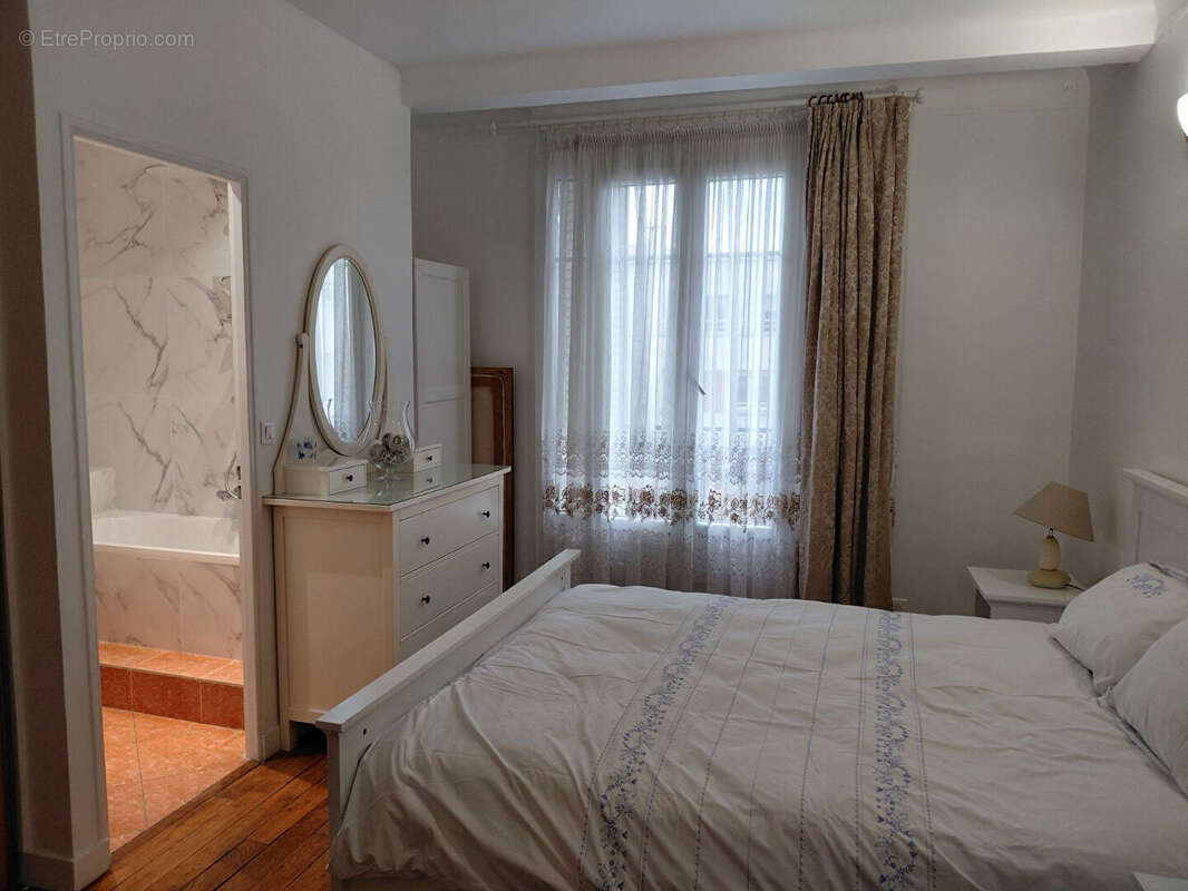 Appartement à AUBERVILLIERS