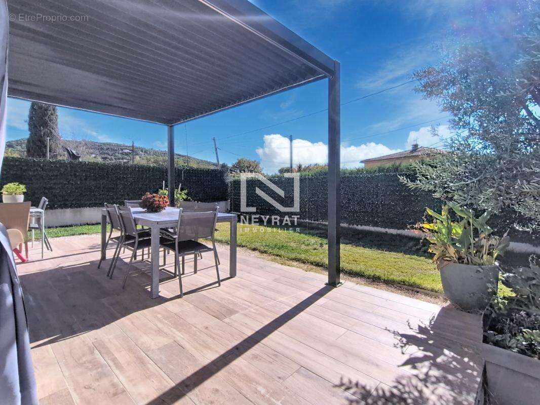 Maison à MONTAUROUX