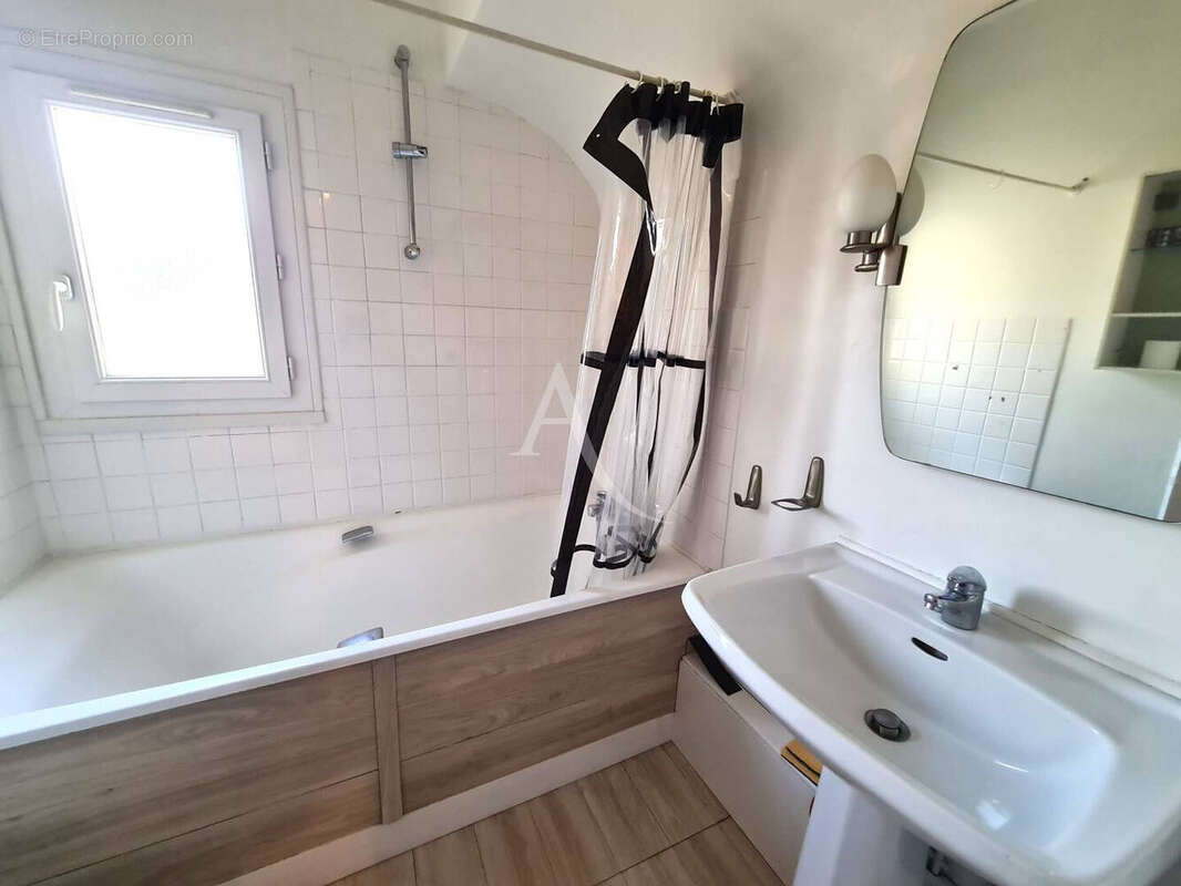 Maison à OZOIR-LA-FERRIERE