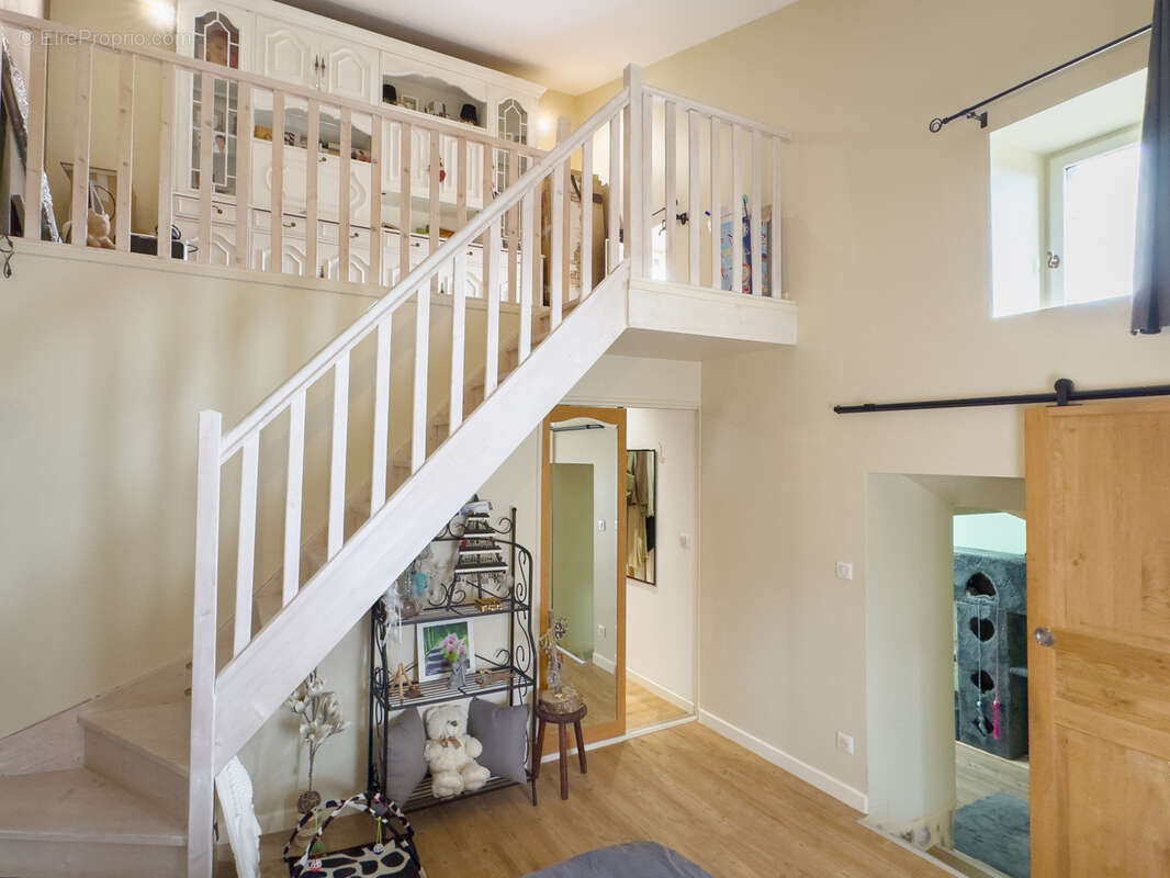 Maison à SAINT-JULIEN-EN-SAINT-ALBAN