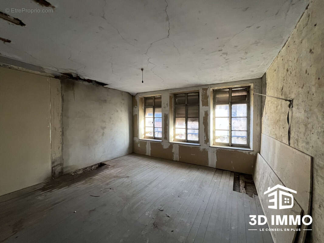 Appartement à AVESNES-SUR-HELPE