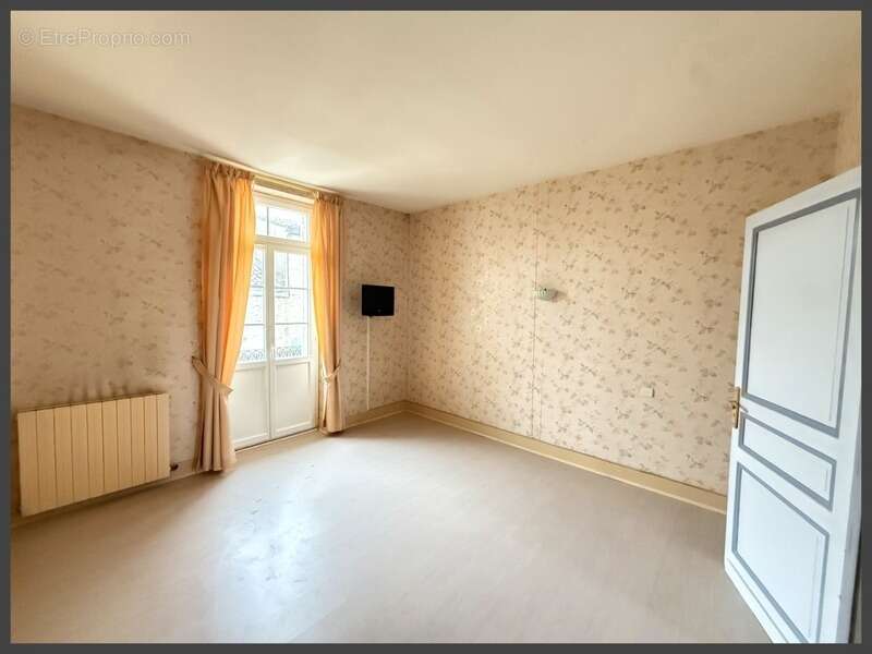 Maison à VILLEFRANCHE-DE-LONCHAT