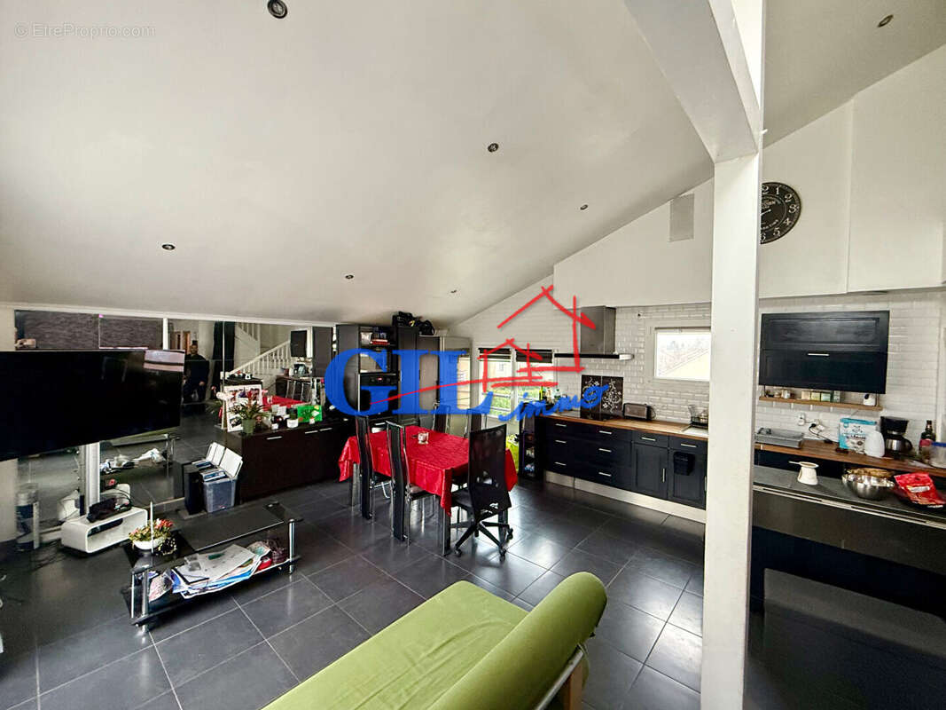 Appartement à NANDY