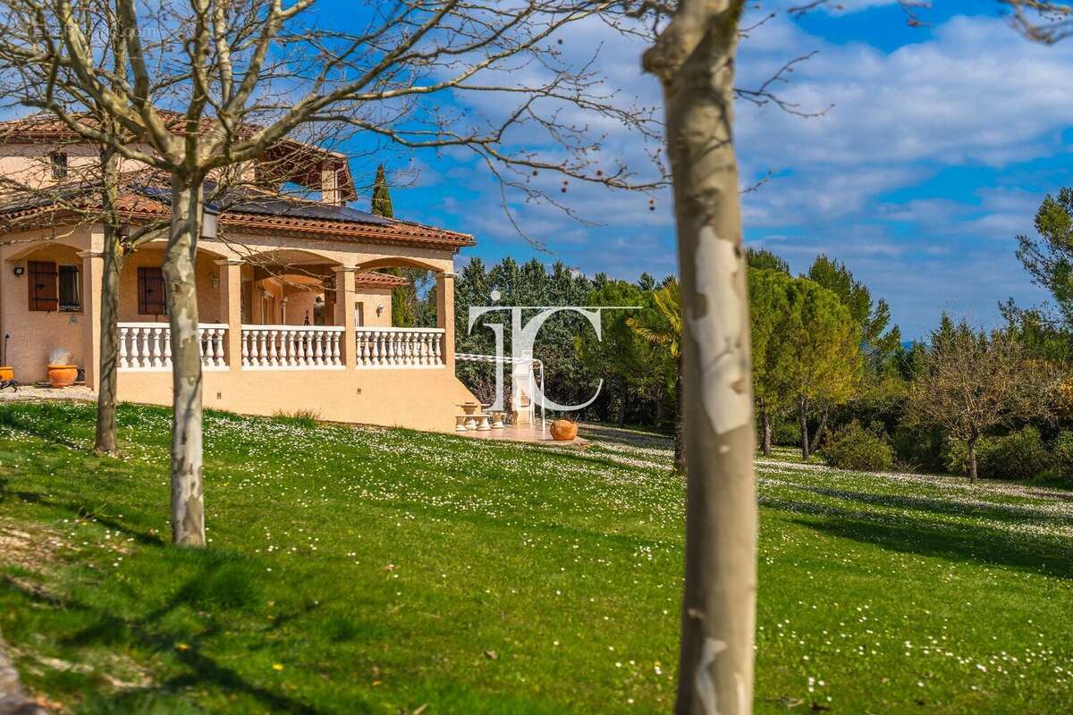 Maison à SAINT-JULIEN-DE-CASSAGNAS