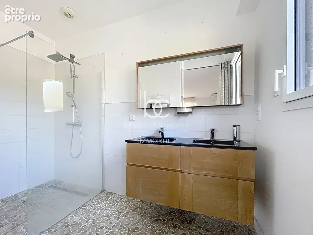 PLOEREN - Maison Familiale 215 m² - 6 Chambres - Terrain 1096 m² - photo 8