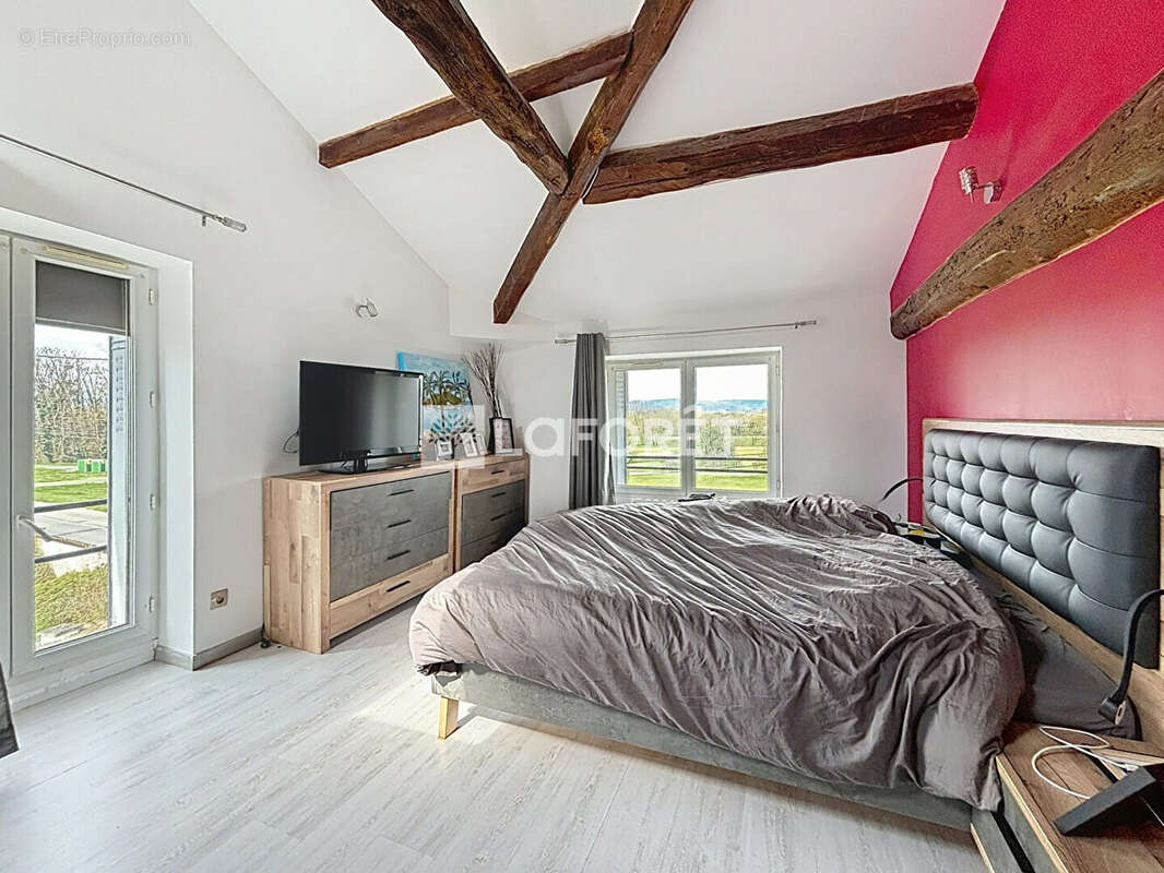 Maison à MONTMERLE-SUR-SAONE