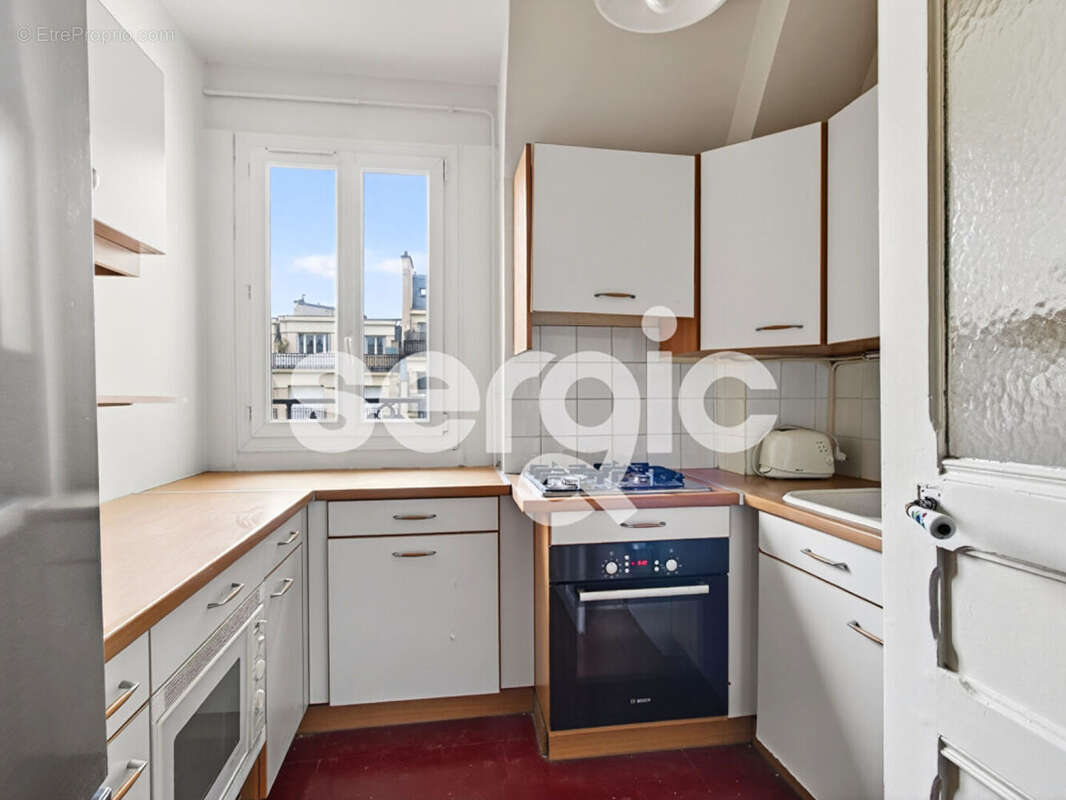 Appartement à PARIS-14E