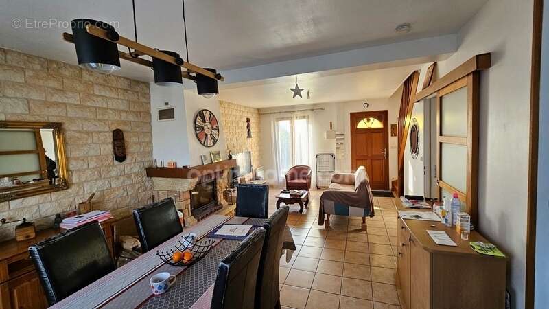 Maison à LONGUEVILLE