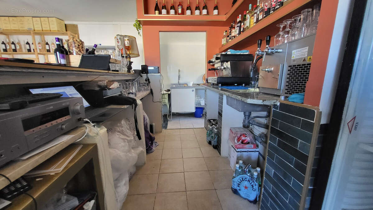 Urgent - restaurant clé en main - 80m2 - route avignon - aix en provence - photo 4