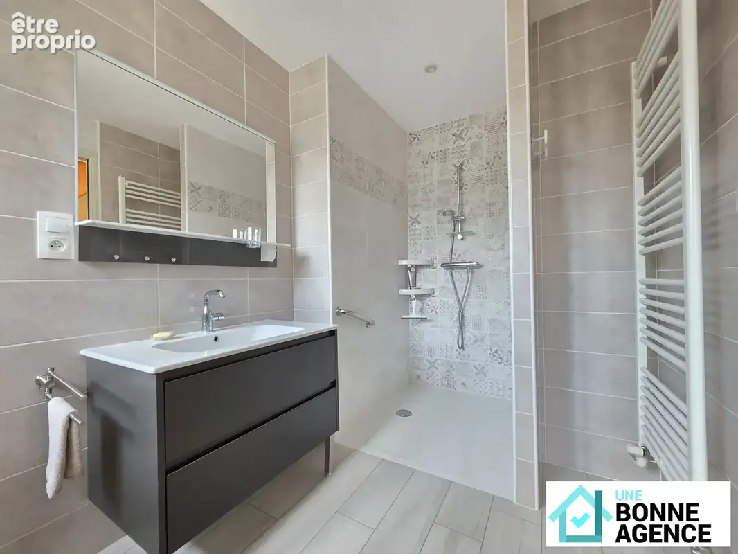 Maison 140 m² à Monteaux  - photo 7