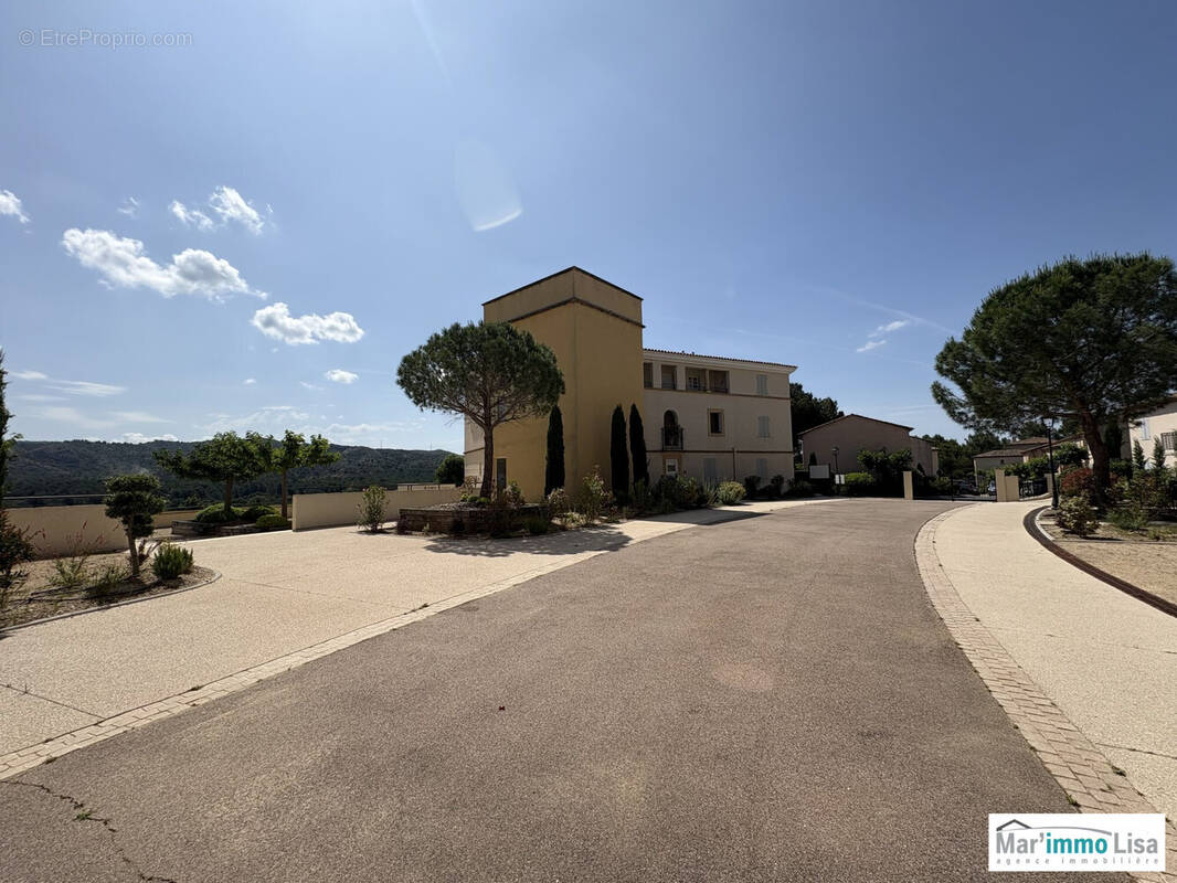 Commerce à MALLEMORT