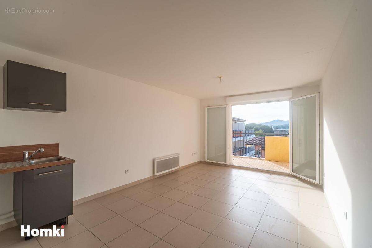 Appartement à BORMES-LES-MIMOSAS