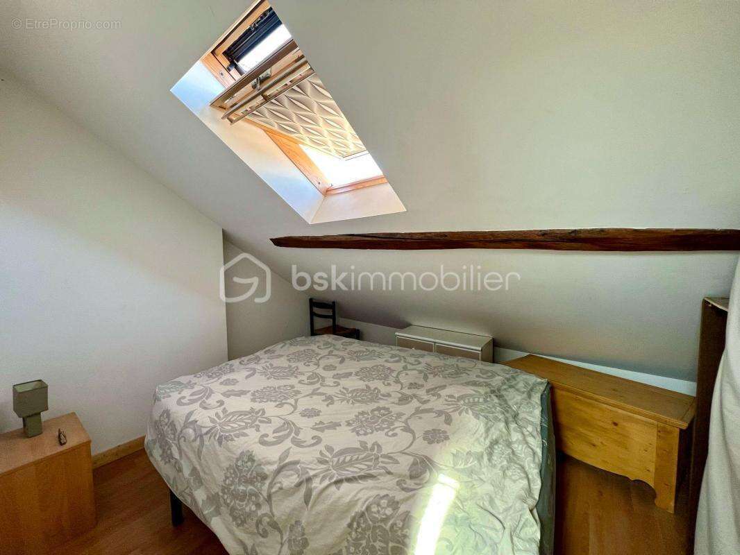 Appartement F3 au dernier étage avec vue dégagée - photo 5
