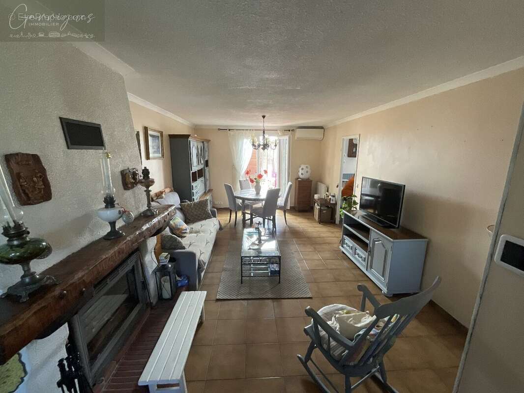 Maison à MILHAUD