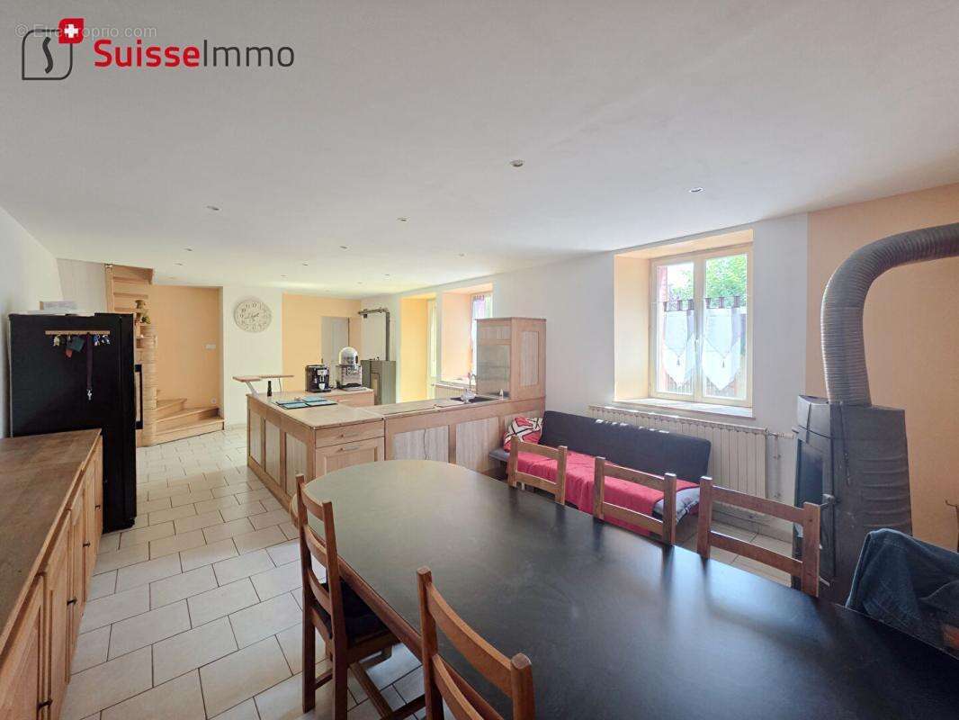 Maison à FONTENELLE-MONTBY
